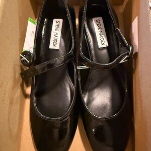 Steve Madden Black Patent Flats